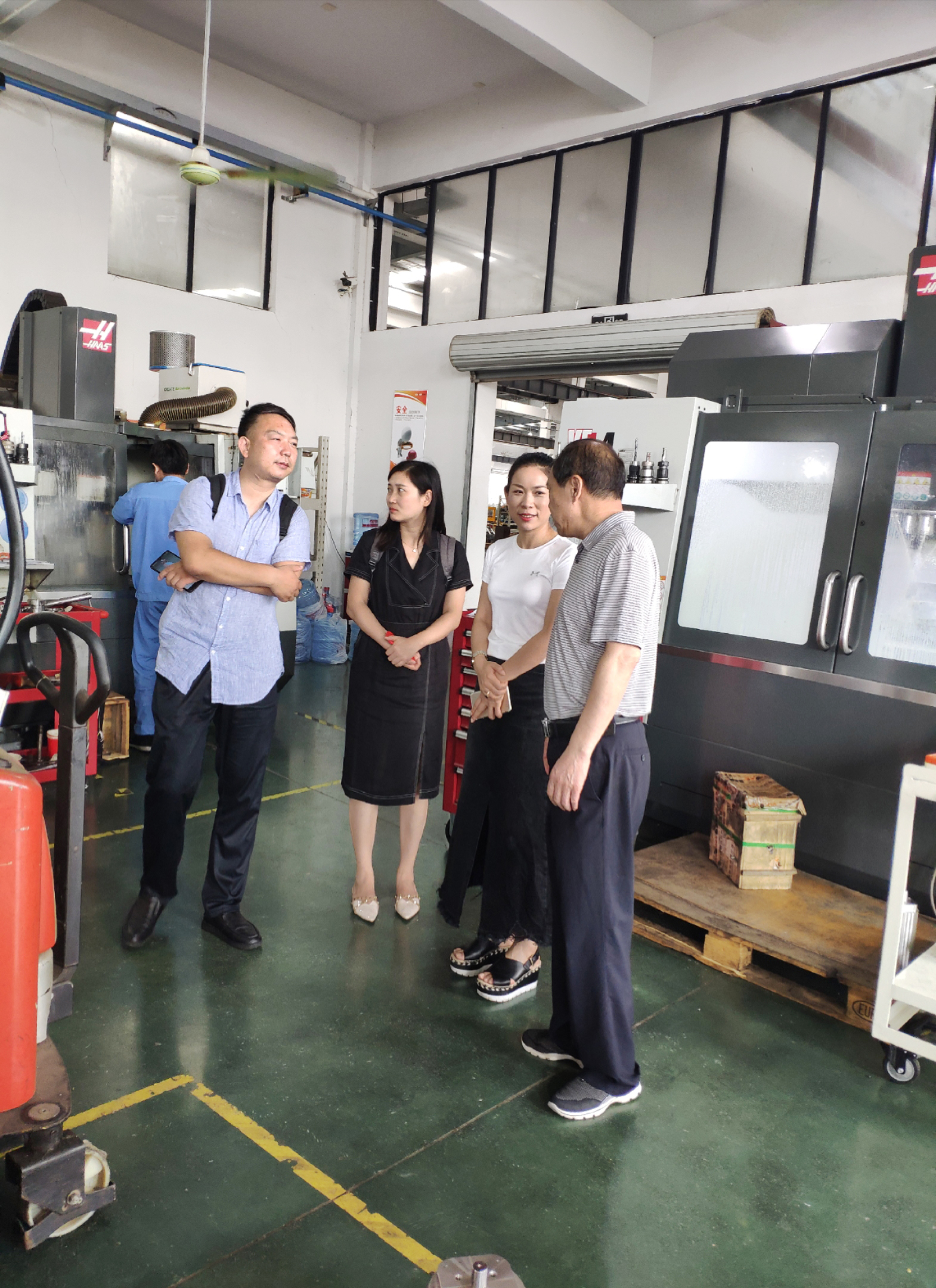 Jiaxing Pinghu Economic and Information Bureau、Jiaxing Industrial Design Association、Jiaxing College Visit Discover